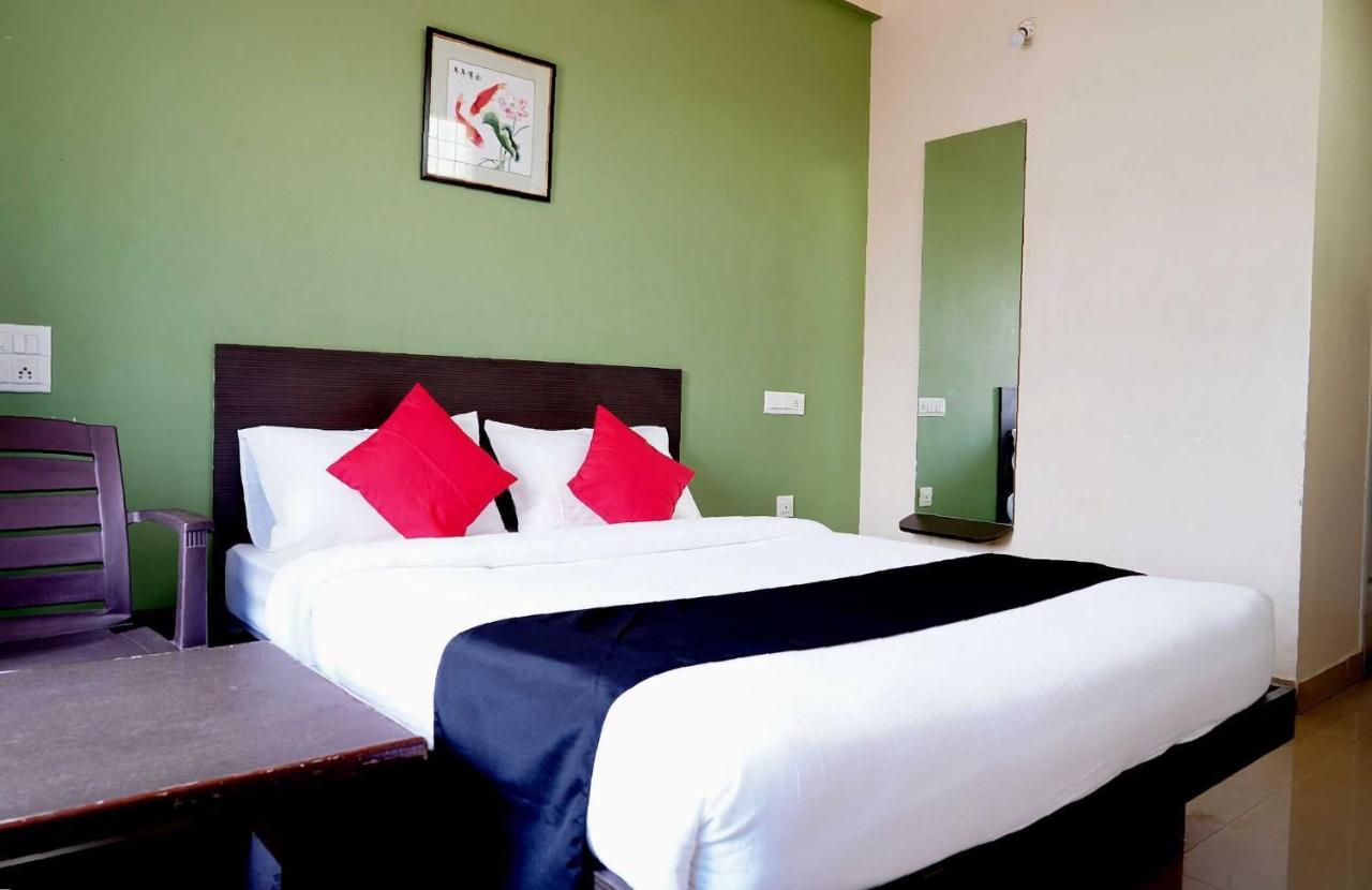 Oyo Chinthu Comforts Tumkur Exterior photo