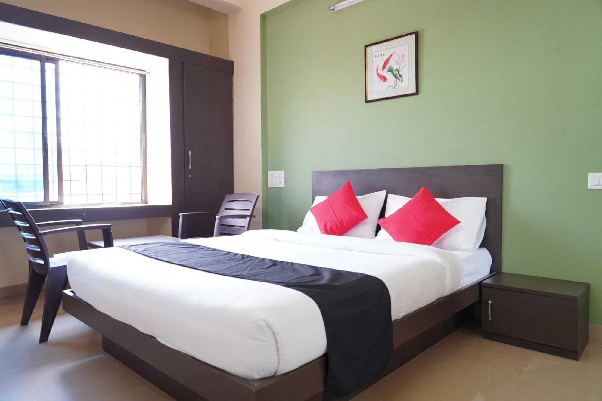 Oyo Chinthu Comforts Tumkur Exterior photo