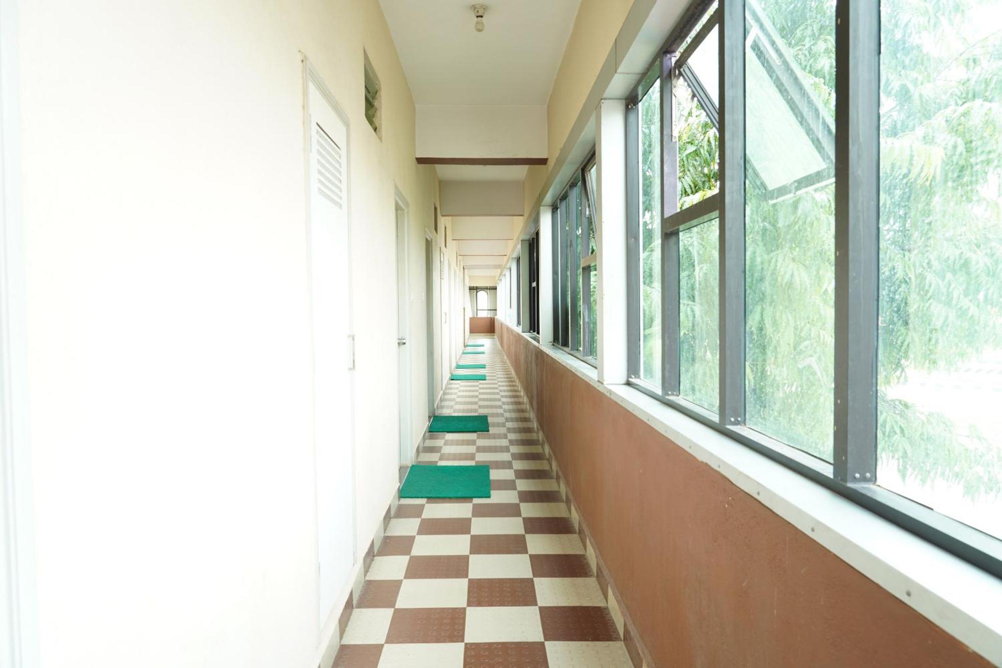 Oyo Chinthu Comforts Tumkur Exterior photo